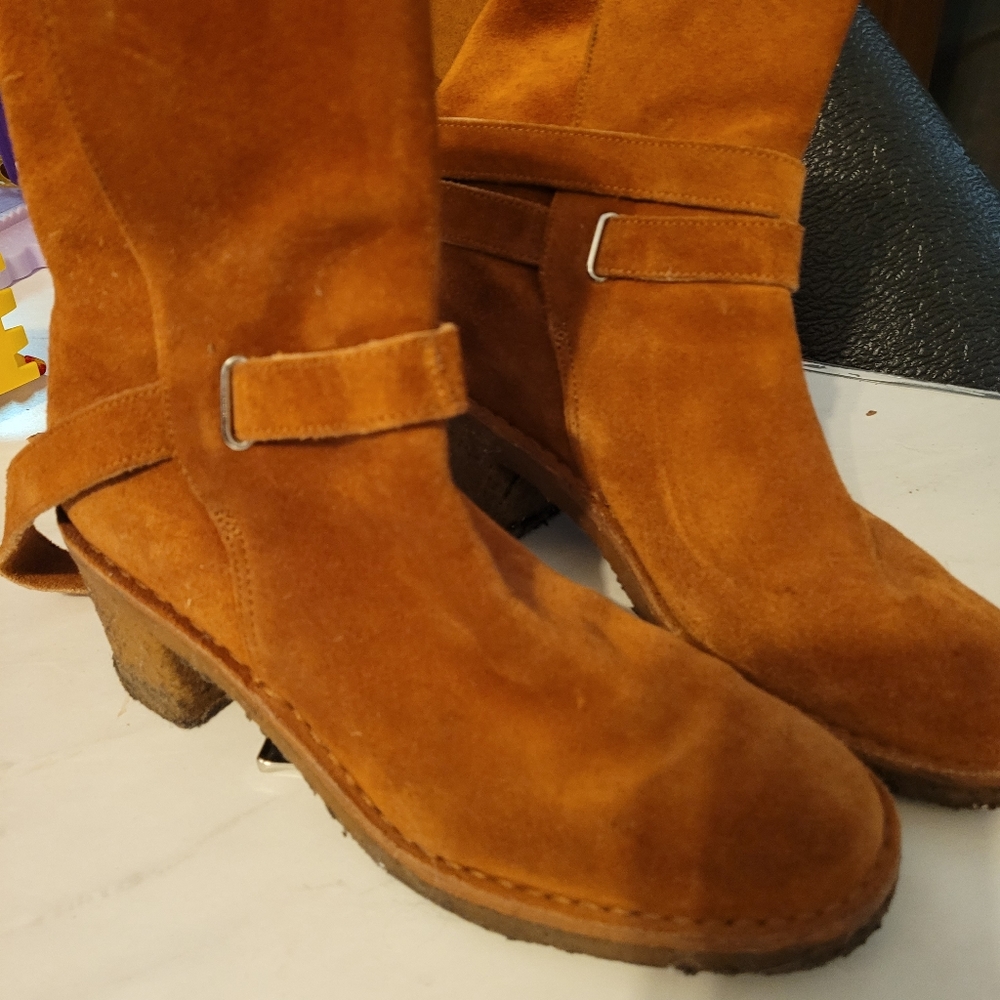 Leather boots